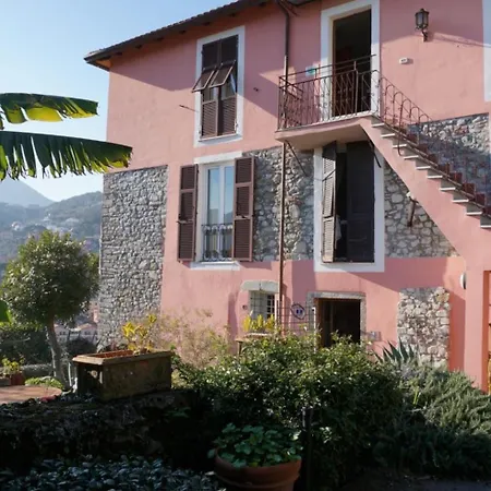 B.e.a. Maison Bed & Breakfast 2*