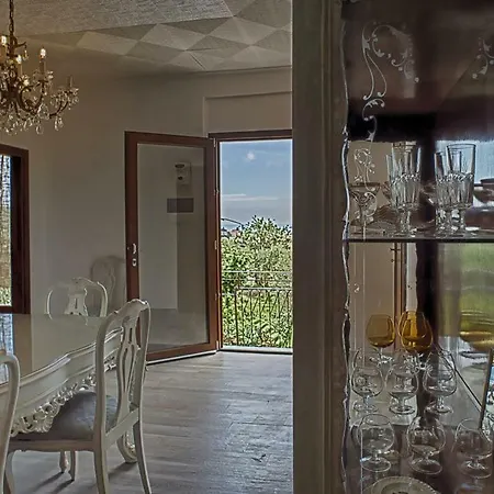 Bed & Breakfast B.e.a. Maison La Spezia